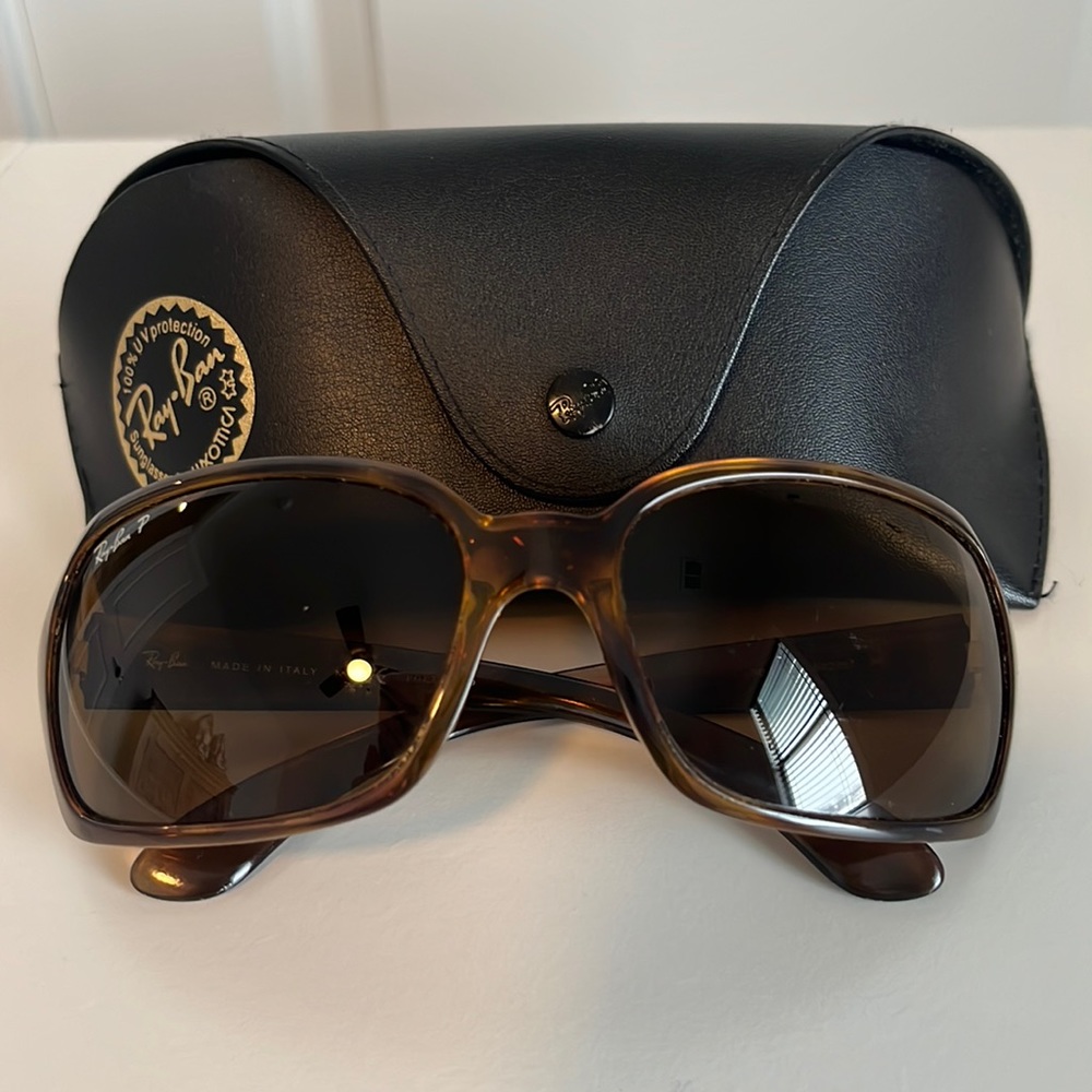 Ray-Ban Tortoise Polarized Sunglasses RB4068